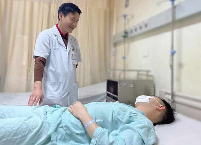 Nghịch dại "cậu nhỏ", hai thanh, thiếu niên nhập viện cấp cứu- Ảnh 1. Nghịch dại "cậu nhỏ", hai thanh, thiếu niên nhập viện cấp cứu- Ảnh 1.