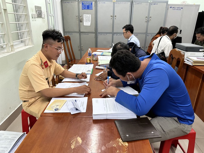 Bất ngờ về số vụ vi phạm giao thông tại Bình Dương- Ảnh 1. Bất ngờ về số vụ vi phạm giao thông tại Bình Dương- Ảnh 1.