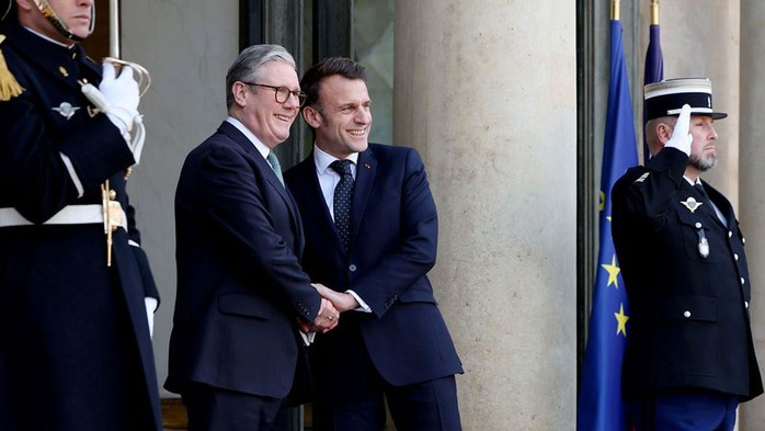 Tổng thống Pháp Emmanuel Macron (phải) và Thủ tướng Anh Keir Starmer dự kiến gặp Tổng thống Mỹ Donald Trump tại Nhà Trắng trong tuần này. Ảnh: NUMBER 10/FLICKR Tổng thống Pháp Emmanuel Macron (phải) và Thủ tướng Anh Keir Starmer dự kiến gặp Tổng thống Mỹ Donald Trump tại Nhà Trắng trong tuần này. Ảnh: NUMBER 10/FLICKR