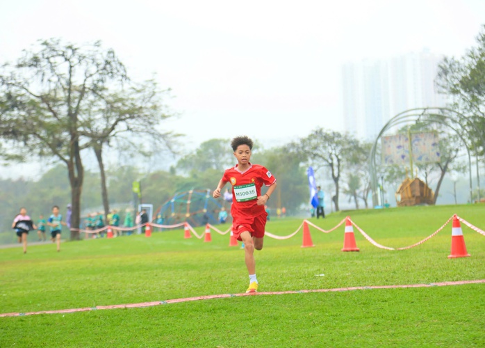 Hơn 1.000 người tham gia giải chạy “Run With Me - Cộng Đồng Khỏe”- Ảnh 7. Hơn 1.000 người tham gia giải chạy “Run With Me - Cộng Đồng Khỏe”- Ảnh 7.