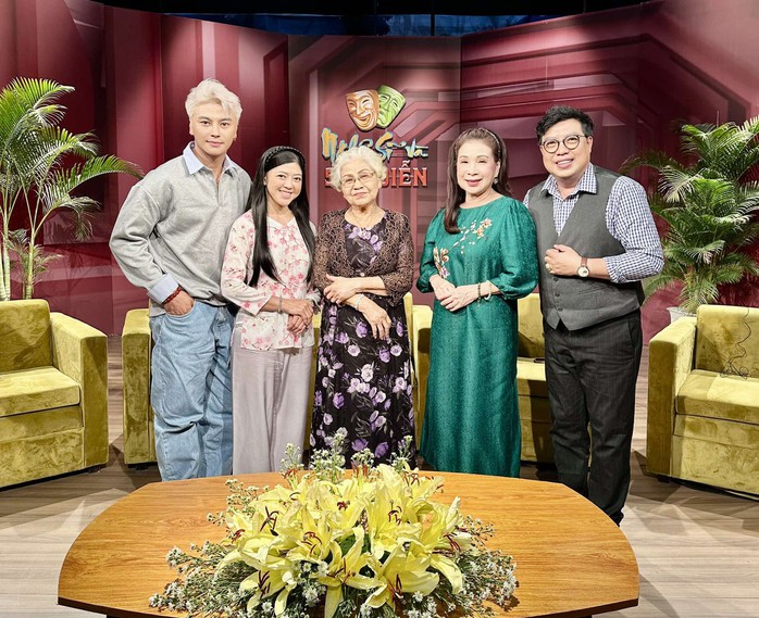 HTV tổ chức tọa đàm "30 năm giải Mai Vàng"- Ảnh 1. HTV tổ chức tọa đàm "30 năm giải Mai Vàng"- Ảnh 1.