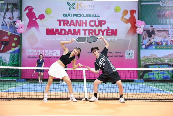 Vợ Lý Hoàng Nam xếp nhì đôi nữ Giải Kingtek Pickleball - Cúp Madam Truyền- Ảnh 6. Vợ Lý Hoàng Nam xếp nhì đôi nữ Giải Kingtek Pickleball - Cúp Madam Truyền- Ảnh 6.