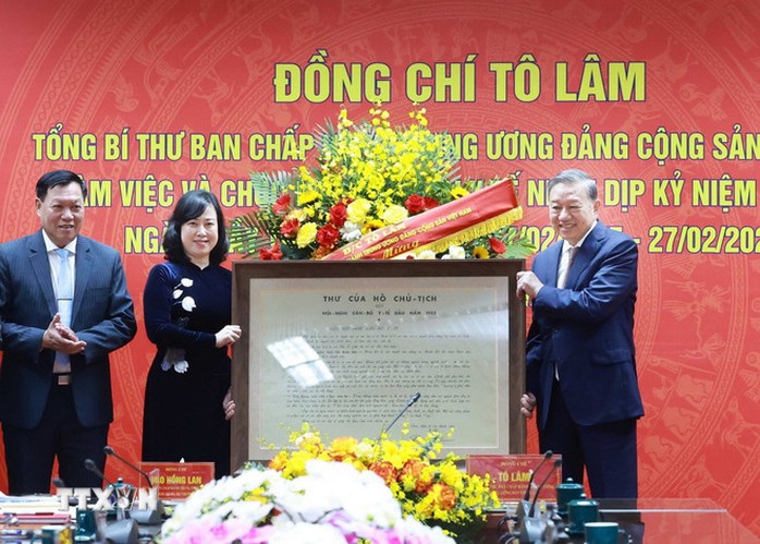 Tổng Bí thư Tô Lâm: Tháo gỡ khó khăn, rào cản, nút thắt để ngành y tế vươn dậy- Ảnh 4. Tổng Bí thư Tô Lâm: Tháo gỡ khó khăn, rào cản, nút thắt để ngành y tế vươn dậy- Ảnh 4.