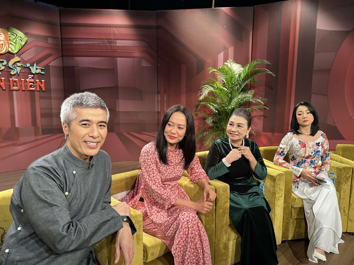 Quang Thảo, Hồng Ánh tâm sự về quá trình vượt khó để có "Dưới bóng Giai nhân"- Ảnh 6. Quang Thảo, Hồng Ánh tâm sự về quá trình vượt khó để có "Dưới bóng Giai nhân"- Ảnh 6.