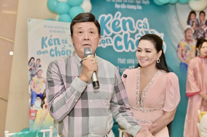 NSƯT Ngọc Huyền và Kim Tử Long tái ngộ trong "Kén cá chọn chồng"- Ảnh 2. NSƯT Ngọc Huyền và Kim Tử Long tái ngộ trong "Kén cá chọn chồng"- Ảnh 2.