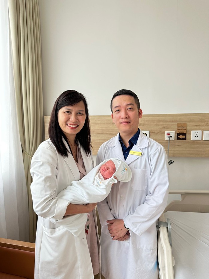 Vinmec Nha Trang chào đón "em bé ống nghiệm Khánh Hòa" đầu tiên- Ảnh 1. Vinmec Nha Trang chào đón "em bé ống nghiệm Khánh Hòa" đầu tiên- Ảnh 1.