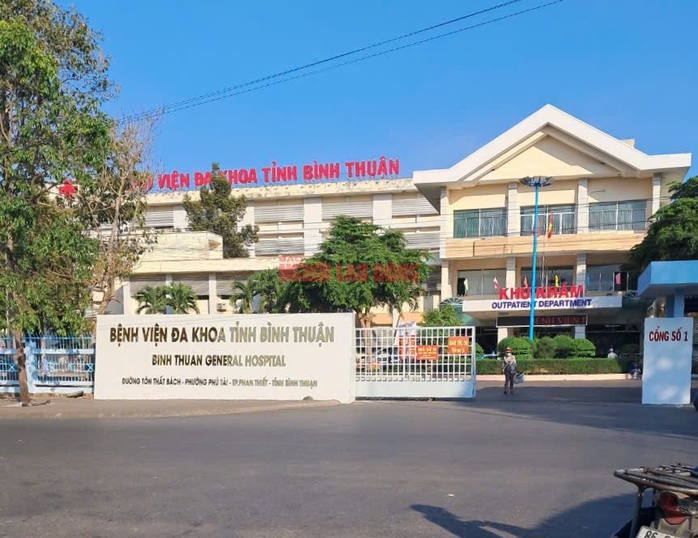 Khởi tố vụ án thổi giá thiết bị phòng, chống COVID-19 tại Bệnh viện Bình Thuận- Ảnh 1. Khởi tố vụ án thổi giá thiết bị phòng, chống COVID-19 tại Bệnh viện Bình Thuận- Ảnh 1.