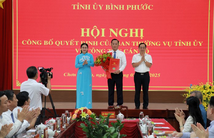 Bình Phước: Ông Nguyễn Minh Bình làm Bí thư Thị ủy Chơn Thành- Ảnh 2. Bình Phước: Ông Nguyễn Minh Bình làm Bí thư Thị ủy Chơn Thành- Ảnh 2.