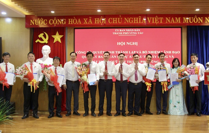 Bà Rịa - Vũng Tàu công bố quyết định nhân sự chủ chốt - Ảnh 3. Bà Rịa - Vũng Tàu công bố quyết định nhân sự chủ chốt - Ảnh 3.