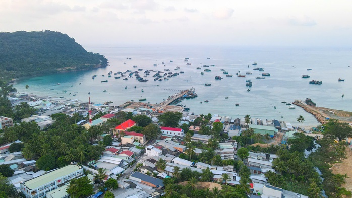 Tán thành tách xã Thổ Châu ở TP Phú Quốc để lên huyện- Ảnh 1. Tán thành tách xã Thổ Châu ở TP Phú Quốc để lên huyện- Ảnh 1.