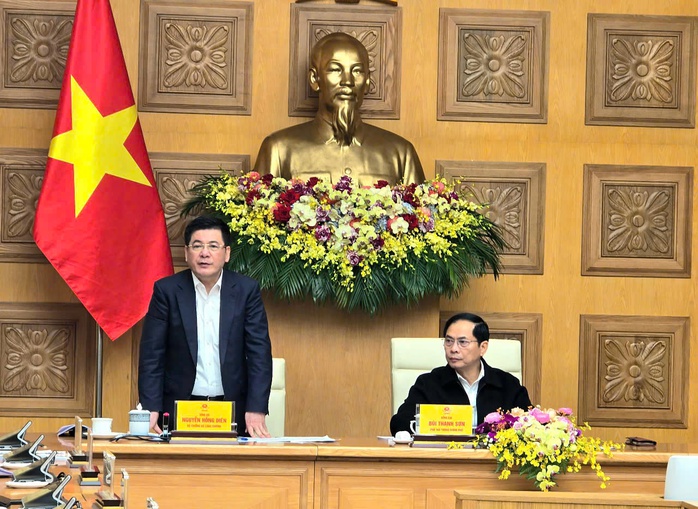Bộ trưởng Công Thương: "Muốn xuất khẩu điện, ai sẽ đầu tư đường truyền tải dưới đáy đại dương"?- Ảnh 1. Bộ trưởng Công Thương: "Muốn xuất khẩu điện, ai sẽ đầu tư đường truyền tải dưới đáy đại dương"?- Ảnh 1.
