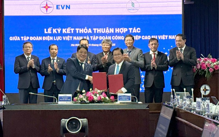 VRG và EVN "bắt tay" phát triển nguồn năng lượng mới- Ảnh 1. VRG và EVN "bắt tay" phát triển nguồn năng lượng mới- Ảnh 1.