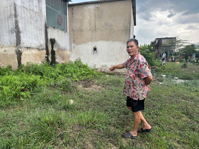 Hai người dân ở Bình Chánh chọc ghẹo trâu bị húc, có được bồi thường?- Ảnh 1. Hai người dân ở Bình Chánh chọc ghẹo trâu bị húc, có được bồi thường?- Ảnh 1.