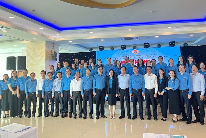 Tập trung nguồn lực chăm lo cho đoàn viên, người lao động- Ảnh 4. Tập trung nguồn lực chăm lo cho đoàn viên, người lao động- Ảnh 4.