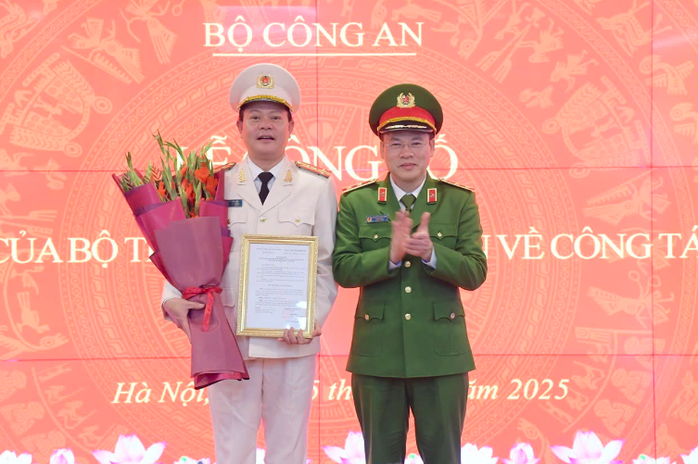Đại tá Vũ Văn Tấn được bổ nhiệm làm Cục trưởng C06- Ảnh 1. Đại tá Vũ Văn Tấn được bổ nhiệm làm Cục trưởng C06- Ảnh 1.