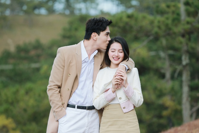 Bích Ngọc bác tin "phim giả tình thật" với Thuận Nguyễn- Ảnh 1. Bích Ngọc bác tin "phim giả tình thật" với Thuận Nguyễn- Ảnh 1.