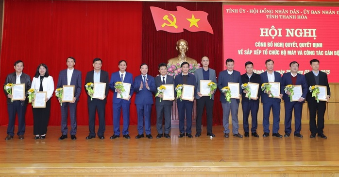 Thanh Hóa thành lập mới 6 sở, giảm 5 giám đốc sở sau sắp xếp- Ảnh 2. Thanh Hóa thành lập mới 6 sở, giảm 5 giám đốc sở sau sắp xếp- Ảnh 2.