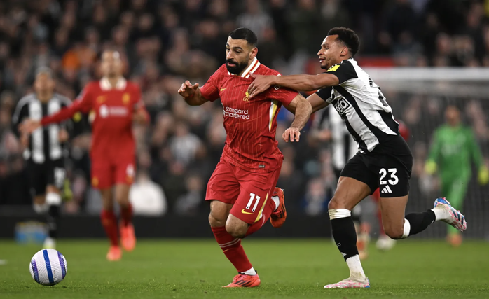 Salah lập đại công kiến tạo, Liverpool vững ngôi đầu Ngoại hạng Anh- Ảnh 4. Salah lập đại công kiến tạo, Liverpool vững ngôi đầu Ngoại hạng Anh- Ảnh 4.