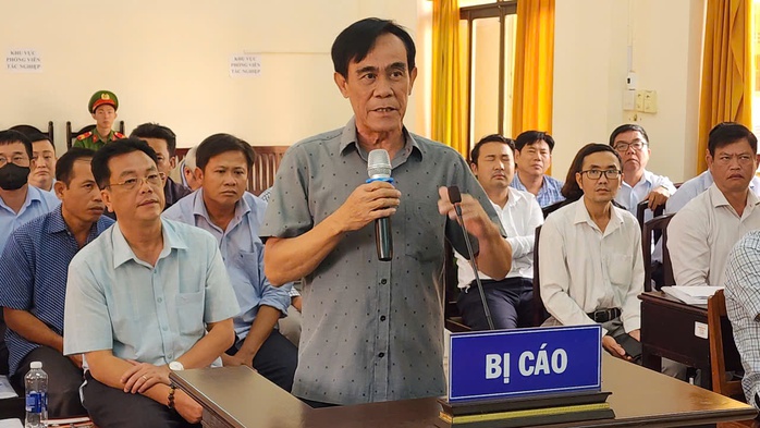 Kiểm tra qua loa, gây hậu quả nghiêm trọng, 2 cựu chủ tịch huyện lĩnh án- Ảnh 2. Kiểm tra qua loa, gây hậu quả nghiêm trọng, 2 cựu chủ tịch huyện lĩnh án- Ảnh 2.