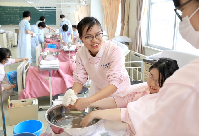 Nhiều doanh nghiệp đẩy mạnh đào tạo nghề cho người lao động trước khi phái cử Nhiều doanh nghiệp đẩy mạnh đào tạo nghề cho người lao động trước khi phái cử