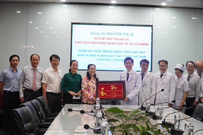 TP HCM: Tri ân những người đã đóng góp cho ngành y tế nước nhà- Ảnh 6. TP HCM: Tri ân những người đã đóng góp cho ngành y tế nước nhà- Ảnh 6.