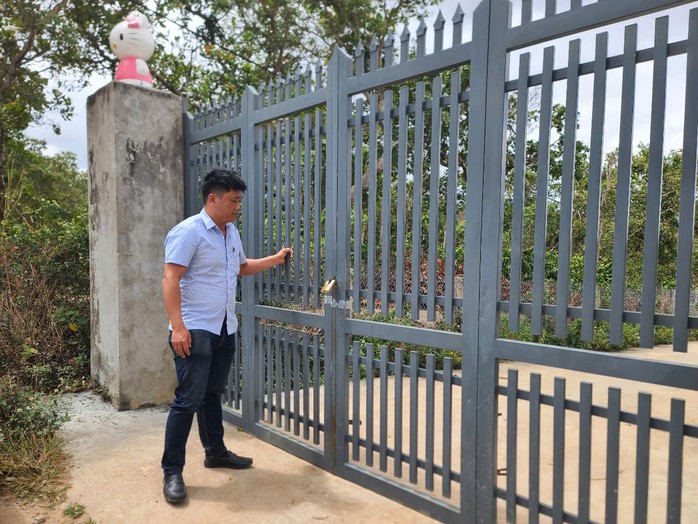 Cận cảnh khu tịnh thất để lừa Cận cảnh khu tịnh thất để lừa