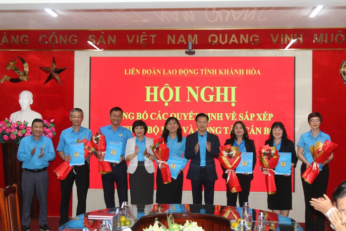 LĐLĐ Khánh Hoà hoàn thiện công tác sắp xếp tổ chức bộ máy- Ảnh 4.
