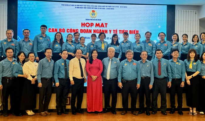 Tôn vinh những đóng góp thầm lặng của những "thiên thần áo trắng"- Ảnh 6. Tôn vinh những đóng góp thầm lặng của những "thiên thần áo trắng"- Ảnh 6.