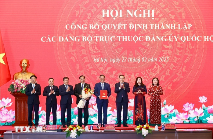Thành lập 11 đảng bộ thuộc Đảng ủy Quốc hội- Ảnh 1. Thành lập 11 đảng bộ thuộc Đảng ủy Quốc hội- Ảnh 1.