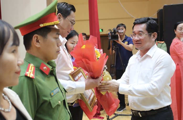 Tội phạm về trật tự xã hội ở TP HCM giảm sâu- Ảnh 4. Tội phạm về trật tự xã hội ở TP HCM giảm sâu- Ảnh 4.