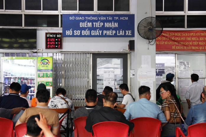 Cấp, đổi giấy phép lái xe từ 1-3: Bảo đảm không gián đoạn- Ảnh 1. Cấp, đổi giấy phép lái xe từ 1-3: Bảo đảm không gián đoạn- Ảnh 1.
