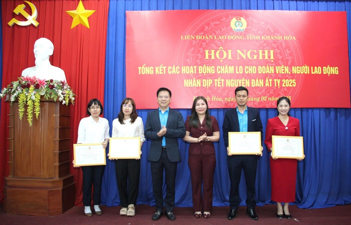 Khánh Hòa: Hơn 58 tỉ đồng chăm lo đời sống người lao động dịp Tết- Ảnh 3. Khánh Hòa: Hơn 58 tỉ đồng chăm lo đời sống người lao động dịp Tết- Ảnh 3.