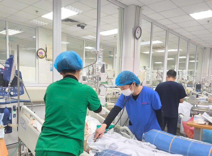 Thiếu nữ 15 tuổi nguy kịch do nhiễm tụ cầu vàng- Ảnh 1. Thiếu nữ 15 tuổi nguy kịch do nhiễm tụ cầu vàng- Ảnh 1.