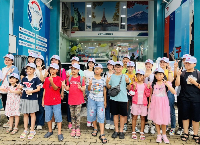 Talkshow "Thay đổi chính sách dân số phù hợp tình hình mới: cơ hội và thách thức"- Ảnh 1. Talkshow "Thay đổi chính sách dân số phù hợp tình hình mới: cơ hội và thách thức"- Ảnh 1.