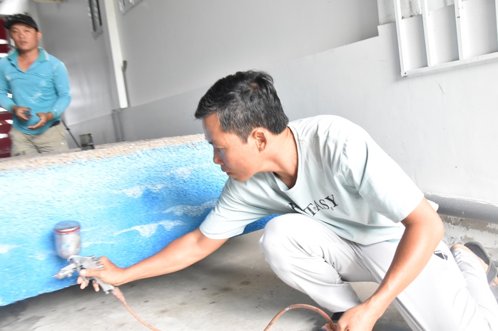 VIDEO: Độc đáo cây đờn kìm làm bằng muối, cao 4m và nặng 500kg- Ảnh 7. VIDEO: Độc đáo cây đờn kìm làm bằng muối, cao 4m và nặng 500kg- Ảnh 7.