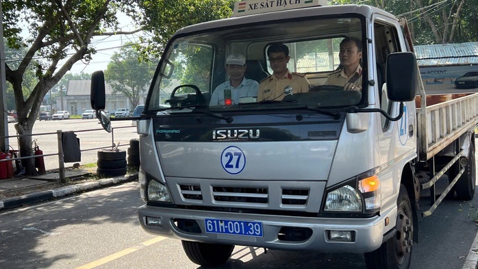 Công an Bình Dương thông báo các địa điểm cấp, đổi, cấp lại giấy phép lái xe- Ảnh 2. Công an Bình Dương thông báo các địa điểm cấp, đổi, cấp lại giấy phép lái xe- Ảnh 2.