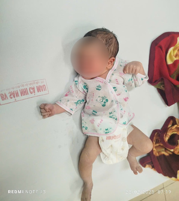 Thông tin mới vụ trẻ sơ sinh bị bỏ trong túi ni lông ở Cà Mau- Ảnh 1. Thông tin mới vụ trẻ sơ sinh bị bỏ trong túi ni lông ở Cà Mau- Ảnh 1.