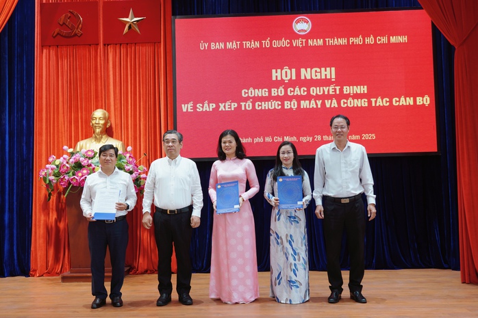Bộ máy Ủy ban MTTQ TP HCM sau sắp xếp- Ảnh 2. Bộ máy Ủy ban MTTQ TP HCM sau sắp xếp- Ảnh 2.