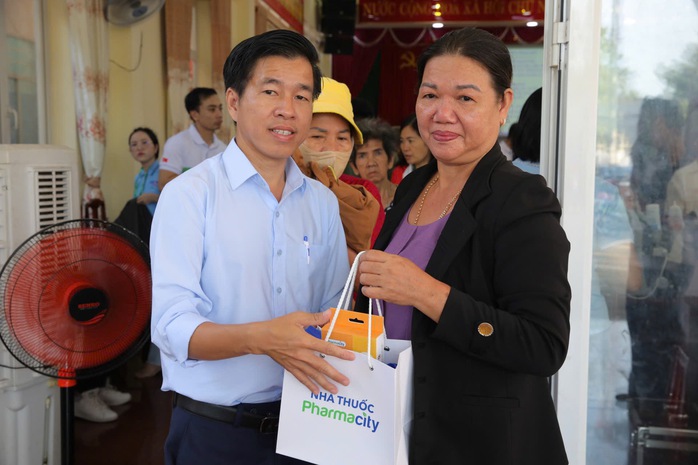 Niềm vui cho người già và trẻ em tỉnh Bình Phước- Ảnh 4. Niềm vui cho người già và trẻ em tỉnh Bình Phước- Ảnh 4.