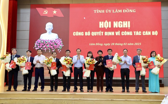 Lâm Đồng có tân Phó chủ tịch UBND tỉnh- Ảnh 2. Lâm Đồng có tân Phó chủ tịch UBND tỉnh- Ảnh 2.