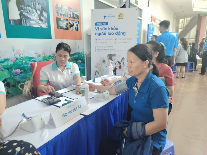 Nhiều hoạt động tôn vinh nữ CNVC-LĐ dịp 8-3- Ảnh 2. Nhiều hoạt động tôn vinh nữ CNVC-LĐ dịp 8-3- Ảnh 2.