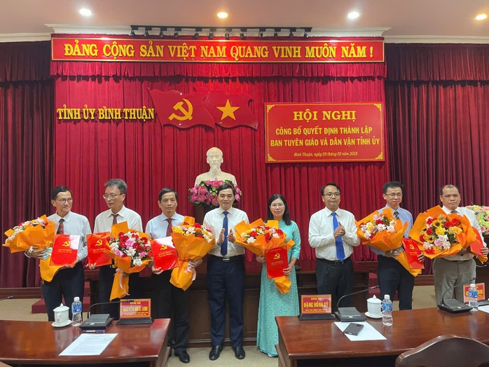 Cơ quan Đảng đầu tiên của Bình Thuận thực hiện hợp nhất - Ảnh 1. Cơ quan Đảng đầu tiên của Bình Thuận thực hiện hợp nhất - Ảnh 1.