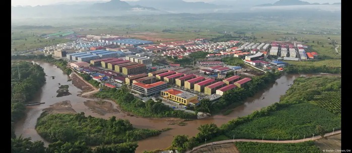 KK Park là nơi tập trung của tội phạm lừa đảo và buôn người khét tiếng tại thị trấn Myawaddy – Myanmar Ảnh: DW KK Park là nơi tập trung của tội phạm lừa đảo và buôn người khét tiếng tại thị trấn Myawaddy – Myanmar Ảnh: DW