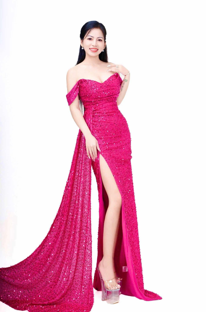 Long Nhật tiết lộ bí quyết nổi tiếng cho trò cưng, ca sĩ Dương Minh Thu- Ảnh 1. Long Nhật tiết lộ bí quyết nổi tiếng cho trò cưng, ca sĩ Dương Minh Thu- Ảnh 1.