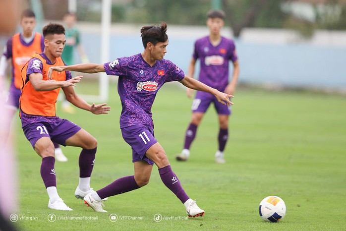 Các tuyển thủ U22 Việt Nam giàu kinh nghiệm trận mạc khi từng khoác áo đội tuyển quốc gia. Ảnh: VFF Các tuyển thủ U22 Việt Nam giàu kinh nghiệm trận mạc khi từng khoác áo đội tuyển quốc gia. Ảnh: VFF