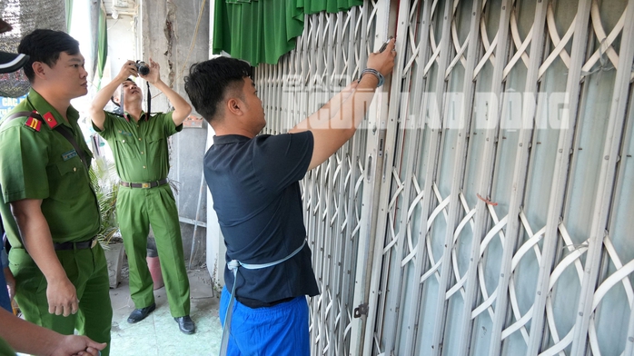 CLIP: Bắt giữ 2 đối tượng sát hại dã man người chuyển giới- Ảnh 5. CLIP: Bắt giữ 2 đối tượng sát hại dã man người chuyển giới- Ảnh 5.
