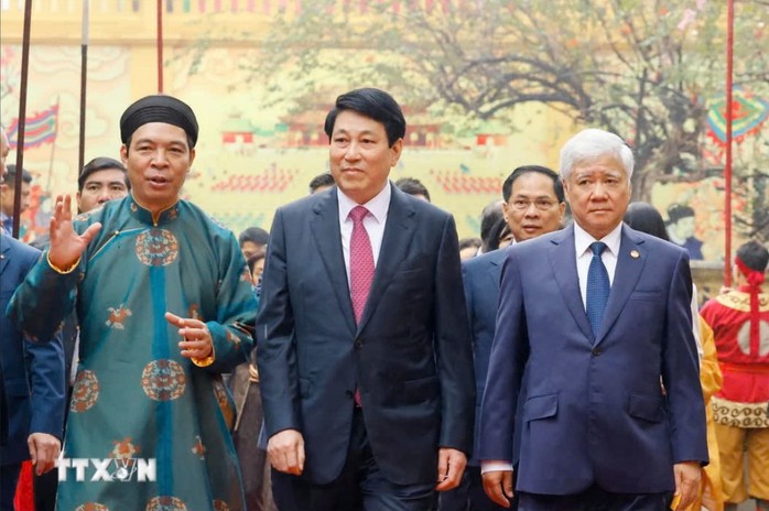 Chủ tịch nước Lương Cường chủ trì Lễ dâng hương khai Xuân tại Hoàng thành Thăng Long- Ảnh 5. Chủ tịch nước Lương Cường chủ trì Lễ dâng hương khai Xuân tại Hoàng thành Thăng Long- Ảnh 5.