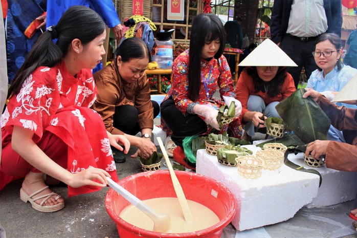 Cuộc thi viết "TẾT THỜI SỐ": Bất chấp những thay đổi, cảm xúc vẫn vẹn nguyên- Ảnh 3. Cuộc thi viết "TẾT THỜI SỐ": Bất chấp những thay đổi, cảm xúc vẫn vẹn nguyên- Ảnh 3.