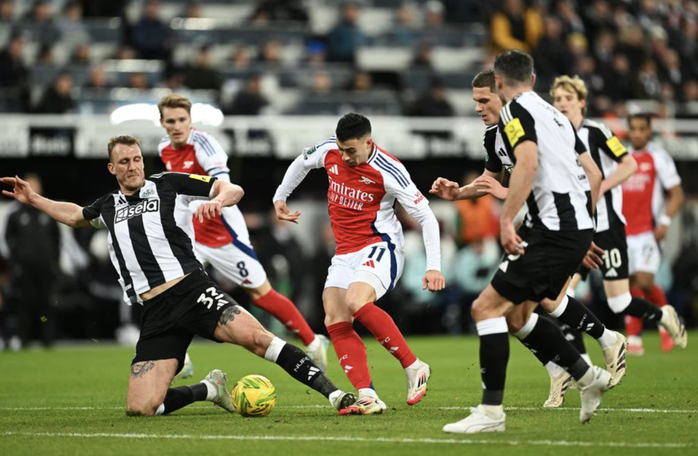 Thắng thuyết phục Arsenal, Newcastle giành vé chung kết League Cup- Ảnh 1. Thắng thuyết phục Arsenal, Newcastle giành vé chung kết League Cup- Ảnh 1.