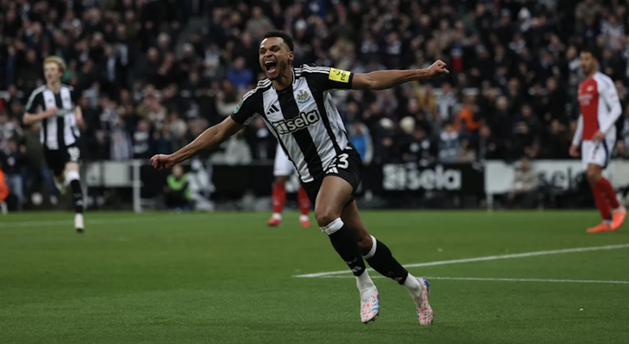 Thắng thuyết phục Arsenal, Newcastle giành vé chung kết League Cup- Ảnh 2. Thắng thuyết phục Arsenal, Newcastle giành vé chung kết League Cup- Ảnh 2.